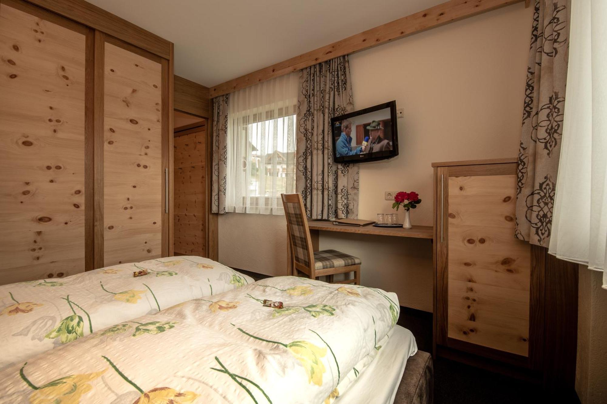Hotel Garni Sonnenheim Фісс Екстер'єр фото