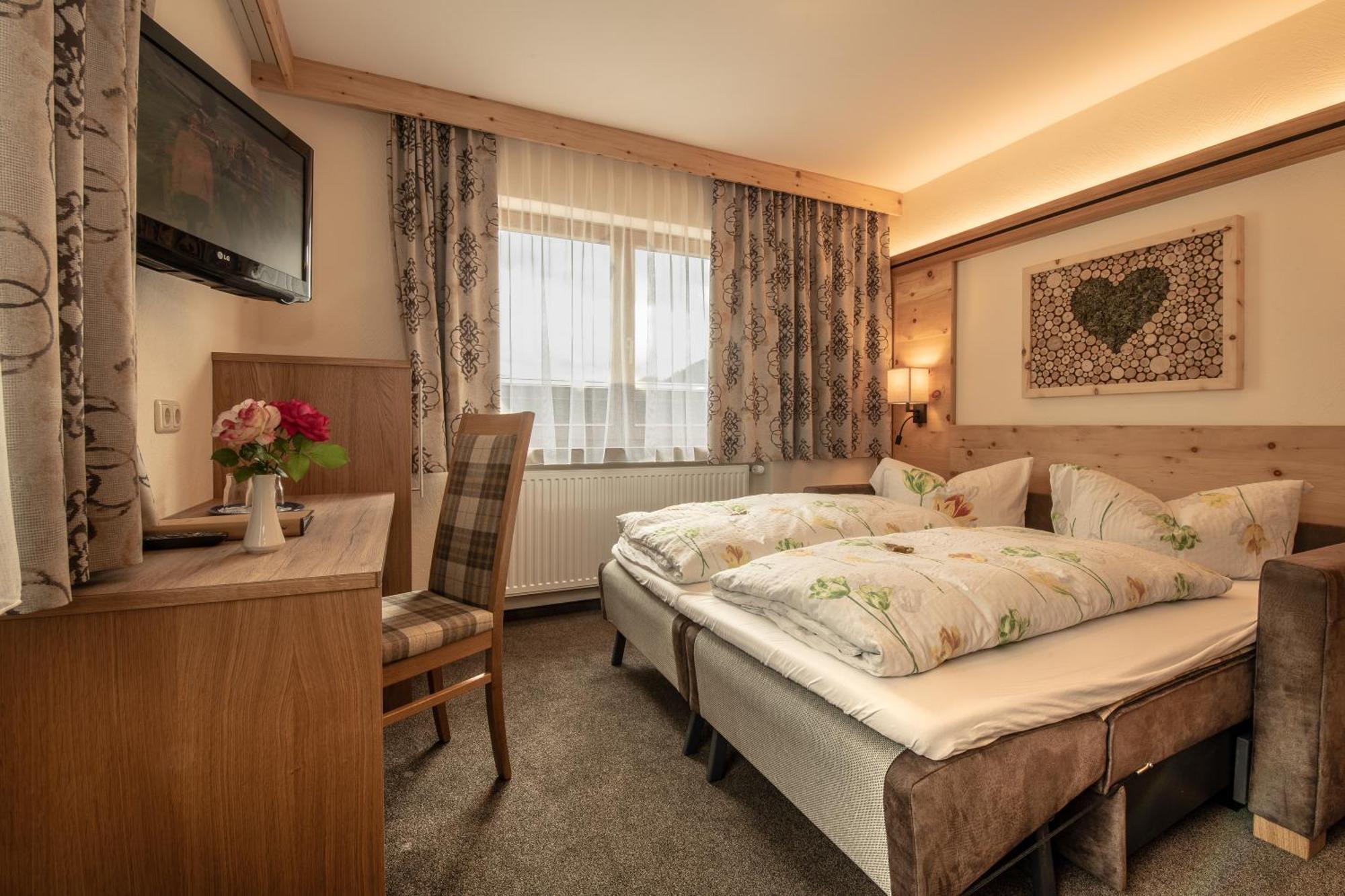 Hotel Garni Sonnenheim Фісс Екстер'єр фото
